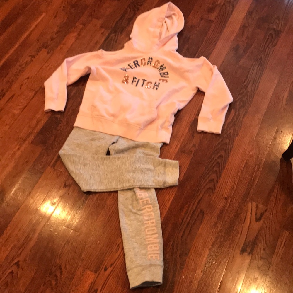 Abercrombie sweat suit